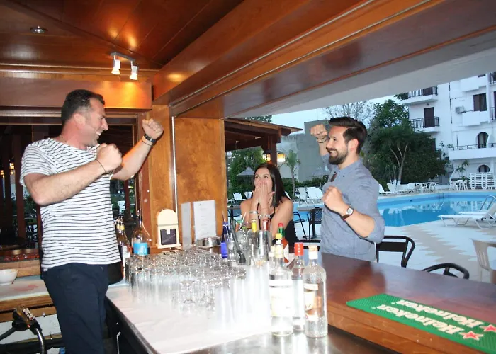 海润尼索酒店 酒店