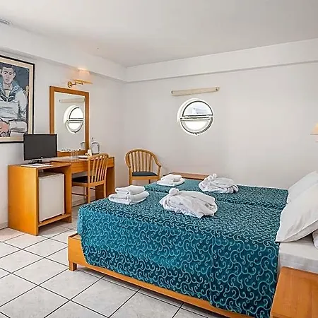 Hotel Heronissos 4*