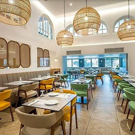 Hotel Heronissos